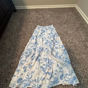 Alter’d State Floral Blue and White Women's Skirt